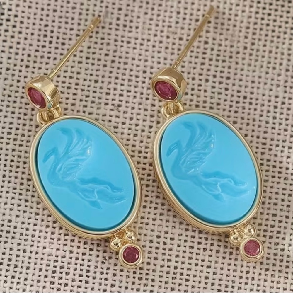 Elegant Gold and Teal Intaglio “ dove” earrings with gem Highlights - Picture 2 of 6